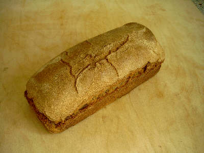 Ausgebackenes Roggenbrot